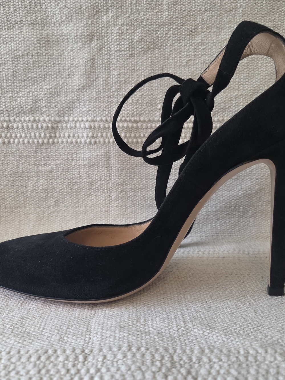 Gianvito Rossi Black Suede "Carla" Pumps - Picture 15 of 16